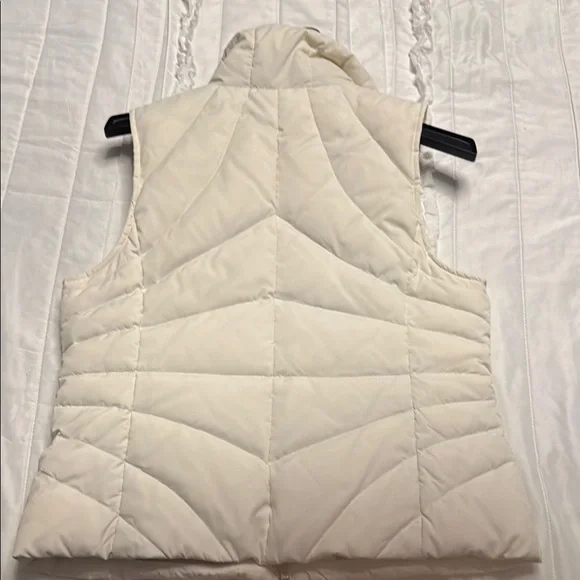 Kenneth Cole Reaction Off-White Quilted Vest - Picture 4 of 4